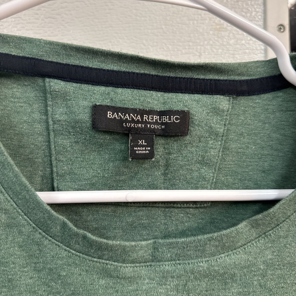 Banana Republic Men's Luxe Touch Crew-Neck T-Shirt - Picture 2 of 4